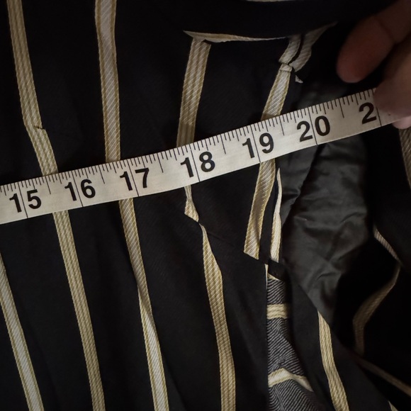 NWT - Picture 3 of 4